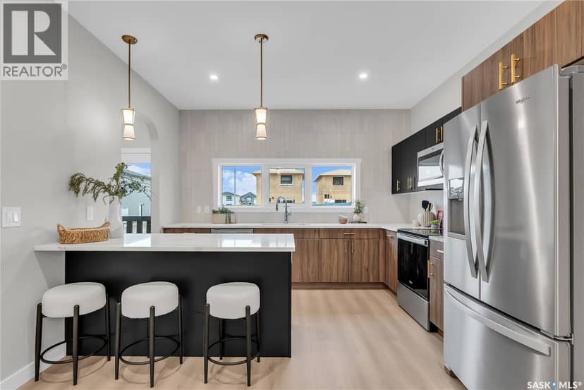 126 Amisk WAY — photo 10 of 35