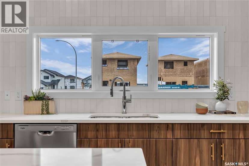 126 Amisk WAY — photo 13 of 35
