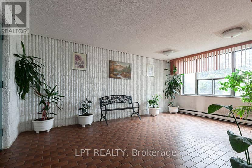 504 - 315 Dixon Road, Toronto, photo 4