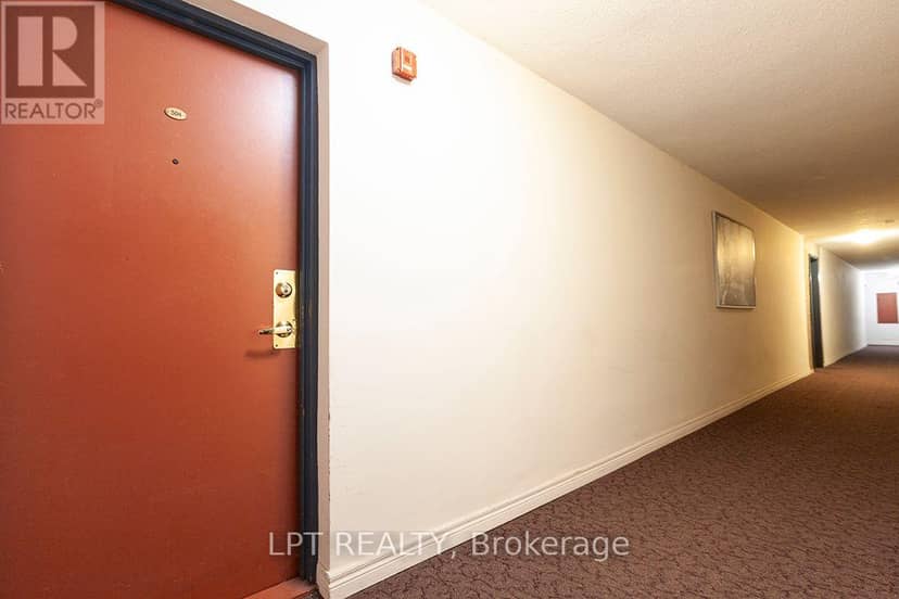 504 - 315 Dixon Road, Toronto, photo 6