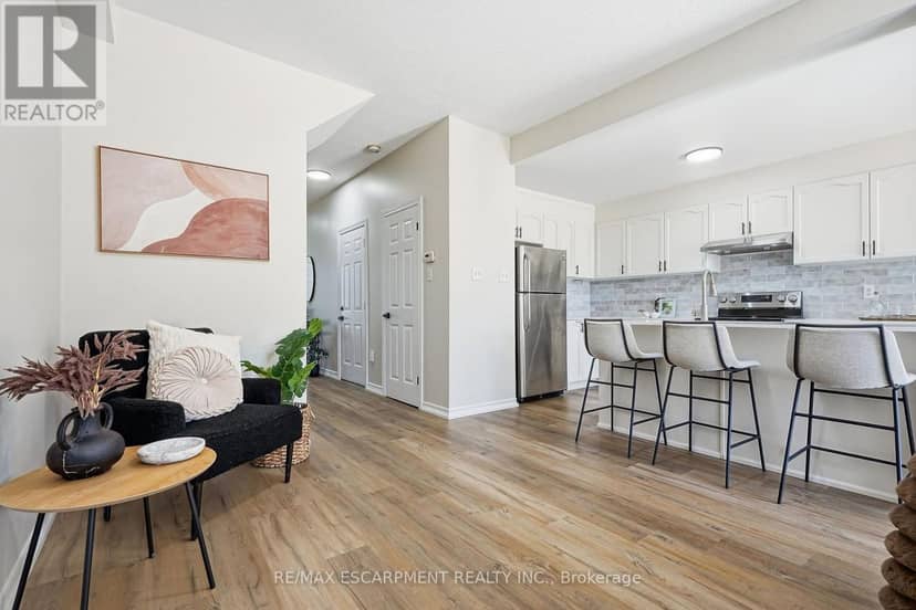 257 Southbrook Drive — photo 18 of 40