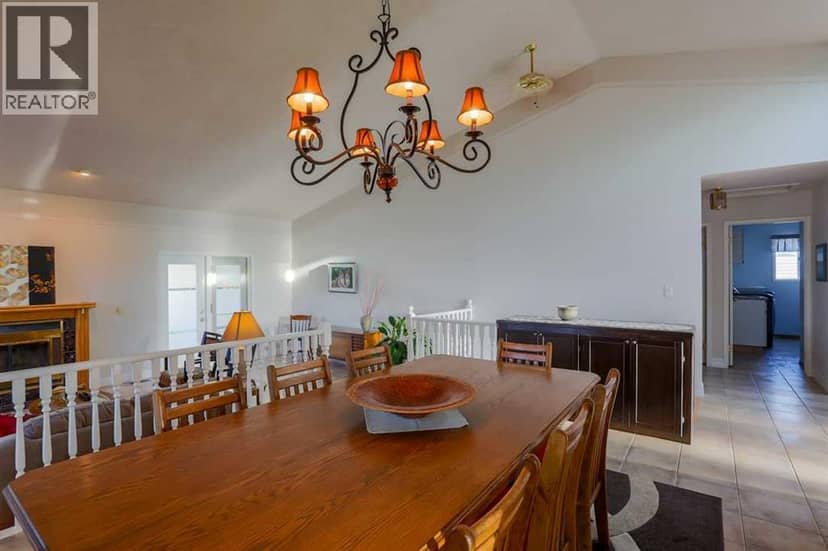 11 Maple Place, Crossfield, photo 8