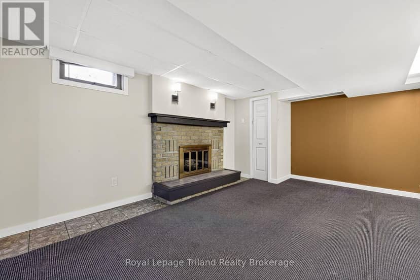43 Dundee Court — photo 27 of 40