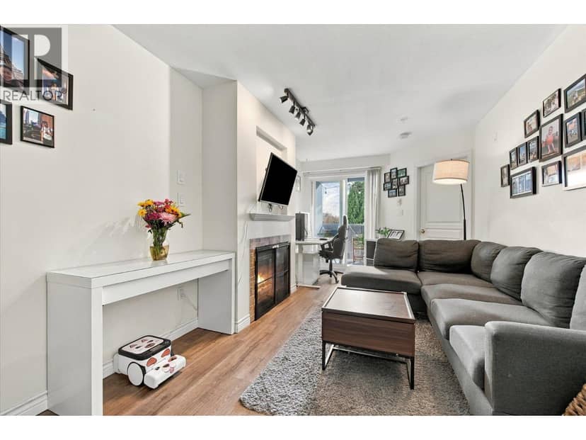 323 760 KINGSWAY, Vancouver