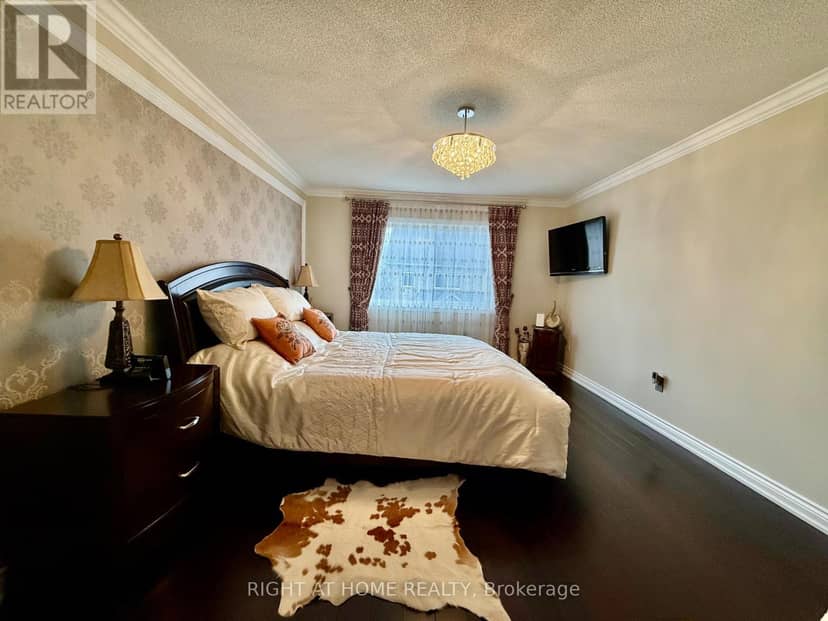 129 Four Seasons Crescent — photo 19 of 35