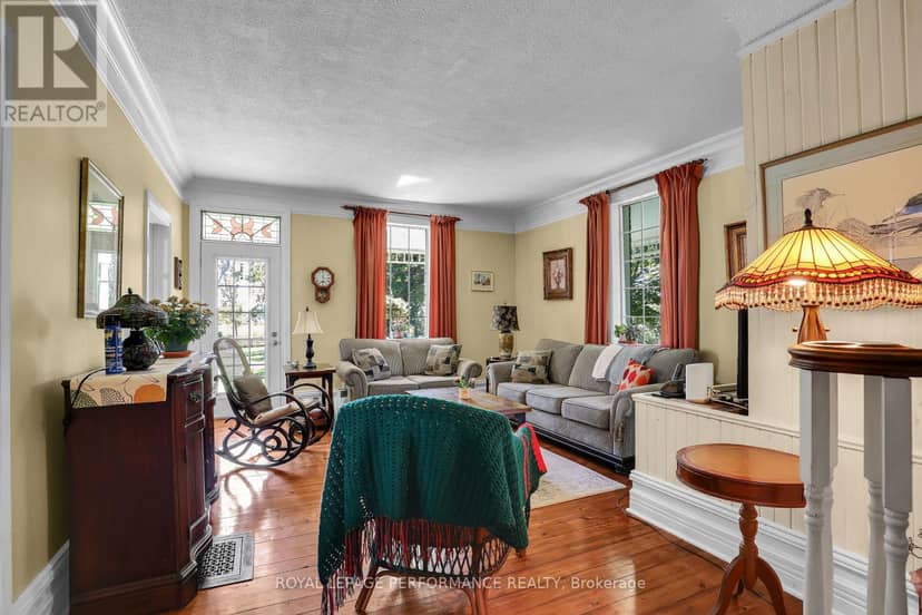 8253 Russell Road, Ottawa, photo 6