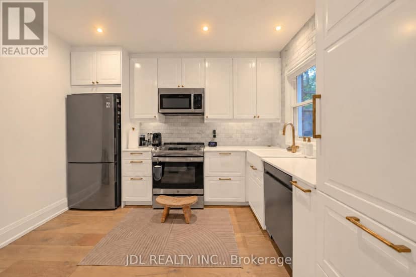 379 Scarborough Road — photo 20 of 33