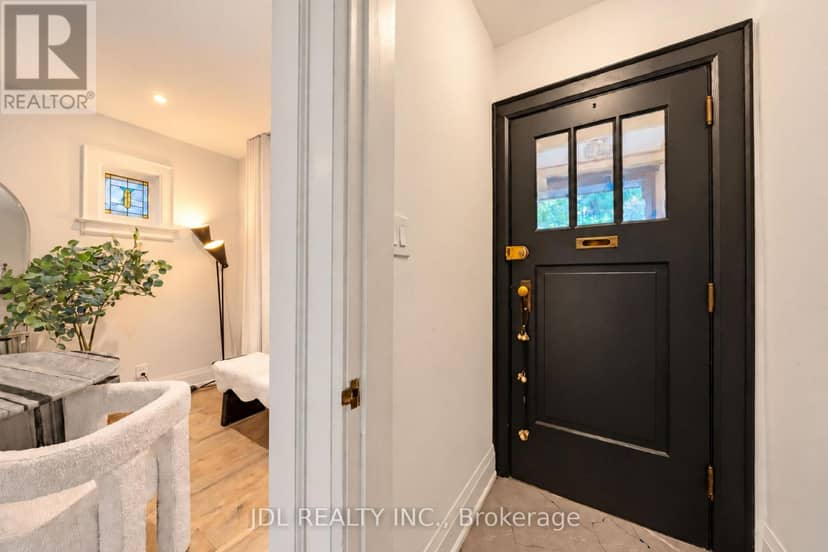 379 Scarborough Road — photo 9 of 33