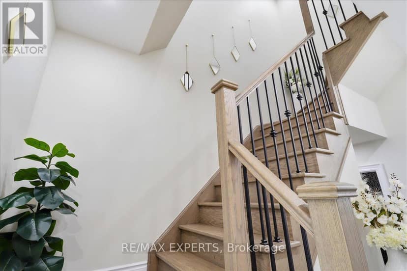 68 Lorne Thomas Place — photo 21 of 40