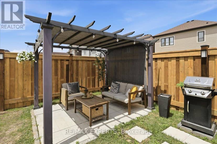 68 Lorne Thomas Place — photo 38 of 40