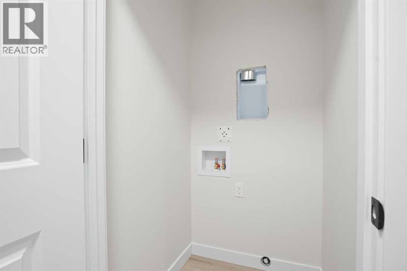 38 4 Avenue SE — photo 15 of 17