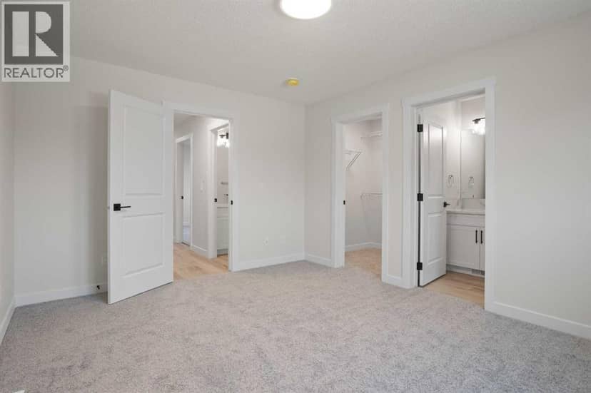 38 4 Avenue SE — photo 11 of 17
