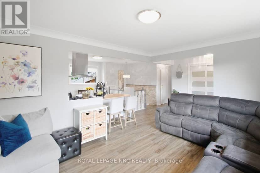 8031 Watson Street — photo 10 of 38
