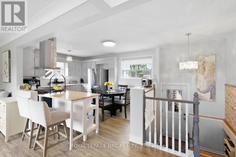8031 Watson Street — photo 9 of 38