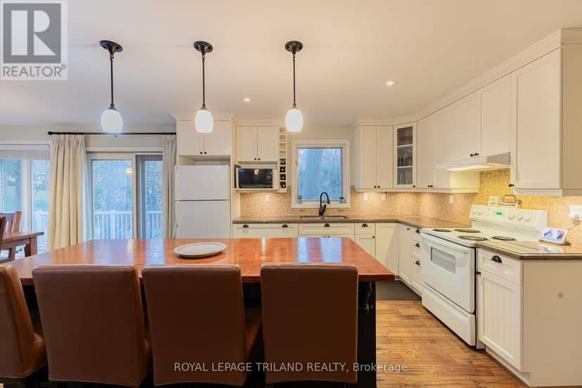 33 Forest Avenue — photo 18 of 40