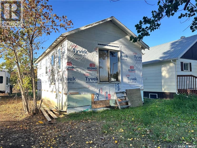 355 Bellamy AVENUE — photo 1 of 11