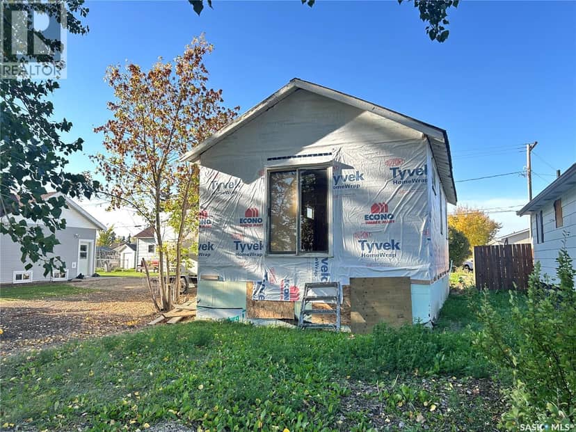 355 Bellamy AVENUE — photo 9 of 11