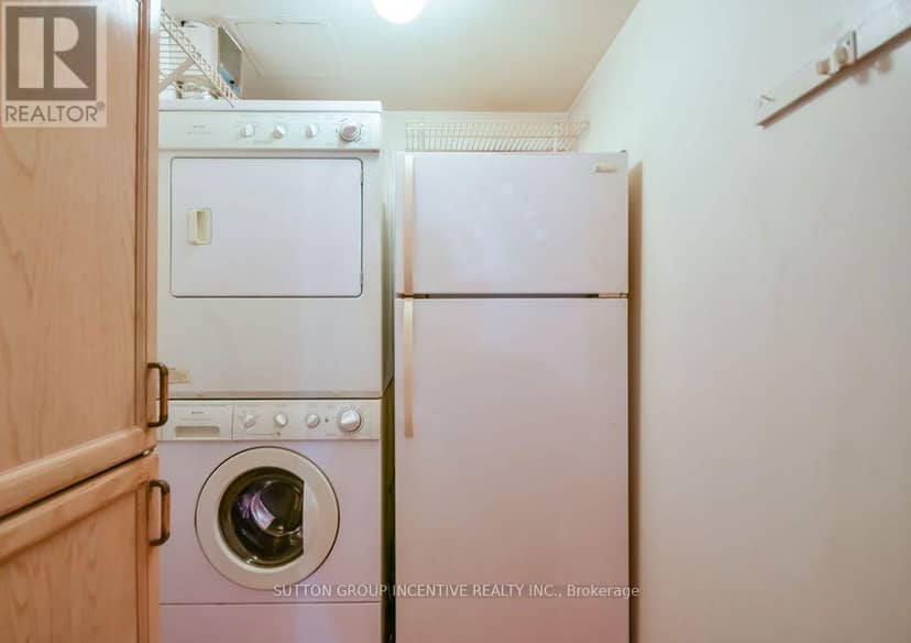 1005 - 65 Ellen Street — photo 21 of 29