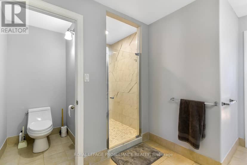 1367 Hallecks Road E — photo 18 of 40