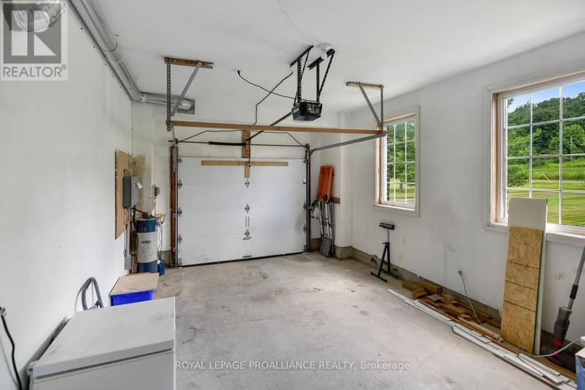1367 Hallecks Road E — photo 37 of 40