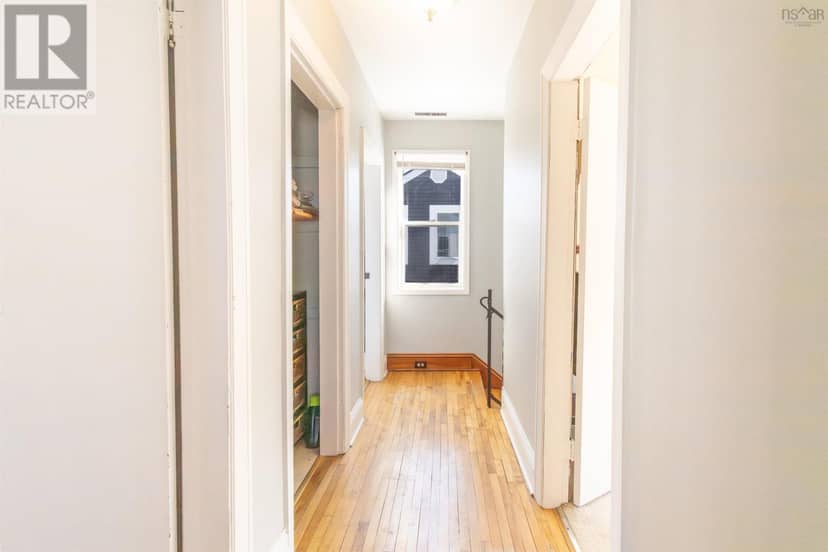 31 Hillcrest Street — photo 28 of 36