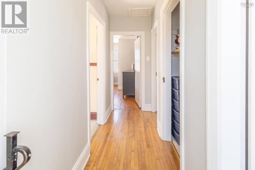 31 Hillcrest Street — photo 21 of 36