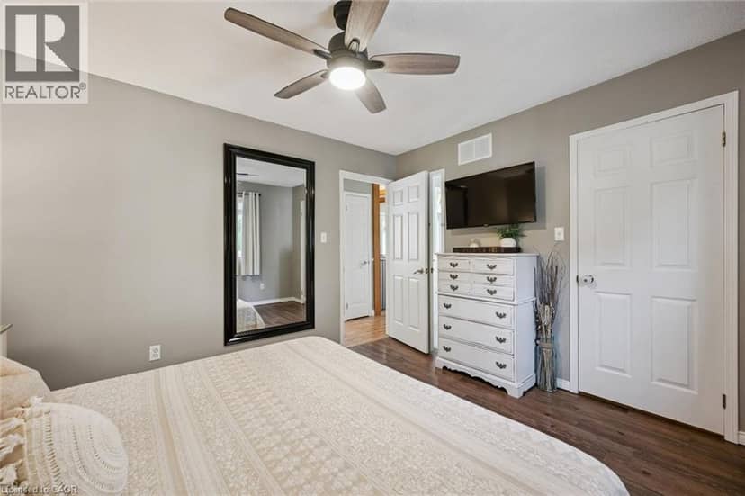 108 CANROBERT Street — photo 18 of 40