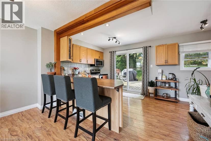 108 CANROBERT Street — photo 10 of 40