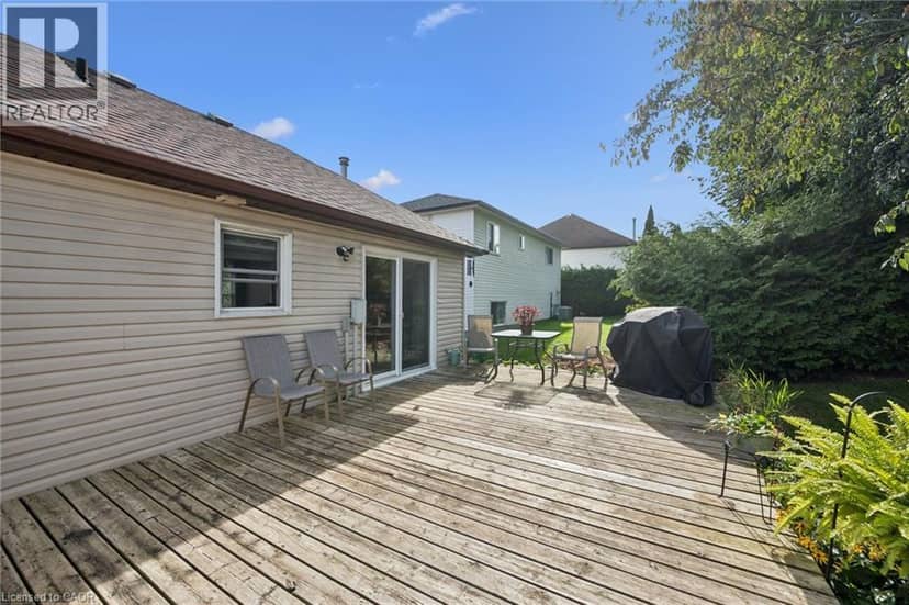 108 CANROBERT Street — photo 35 of 40