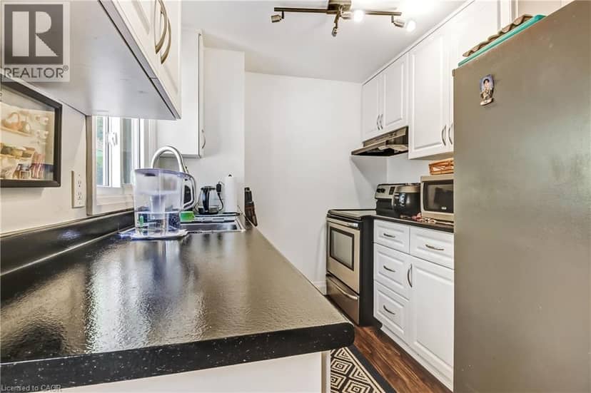 112 RICHARDSON Drive Unit# 24 — photo 9 of 21