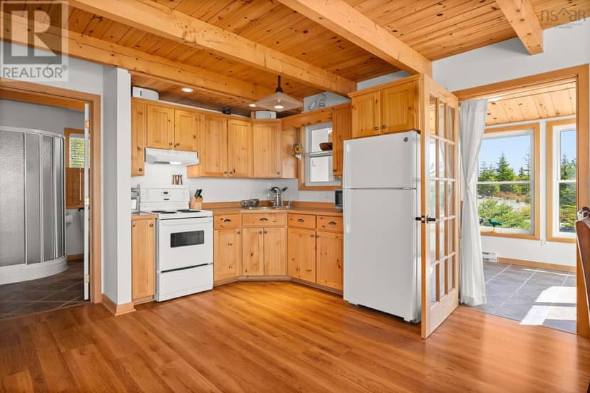 240 Beaver Drive — photo 10 of 40