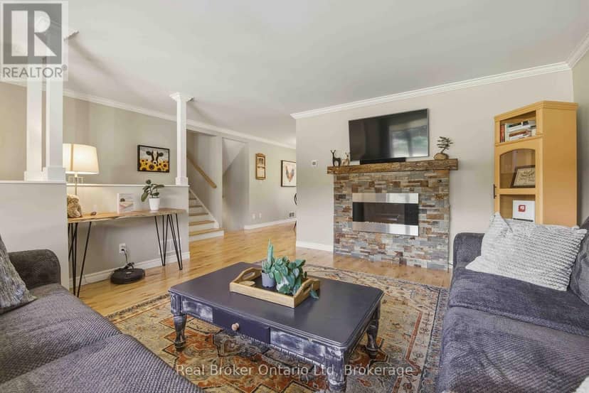 126 5th Avenue E, Owen Sound, photo 7
