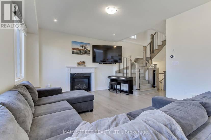 90 Kingknoll Crescent — photo 10 of 39