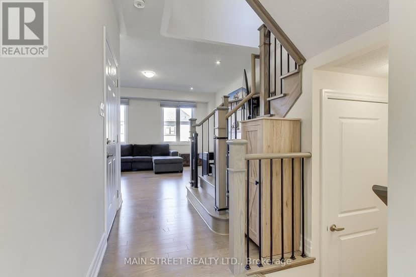 90 Kingknoll Crescent — photo 7 of 39