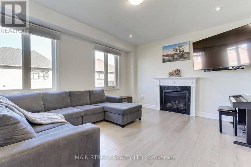 90 Kingknoll Crescent — photo 9 of 39