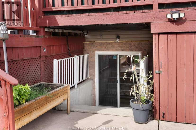 1131 King Louis — photo 12 of 40