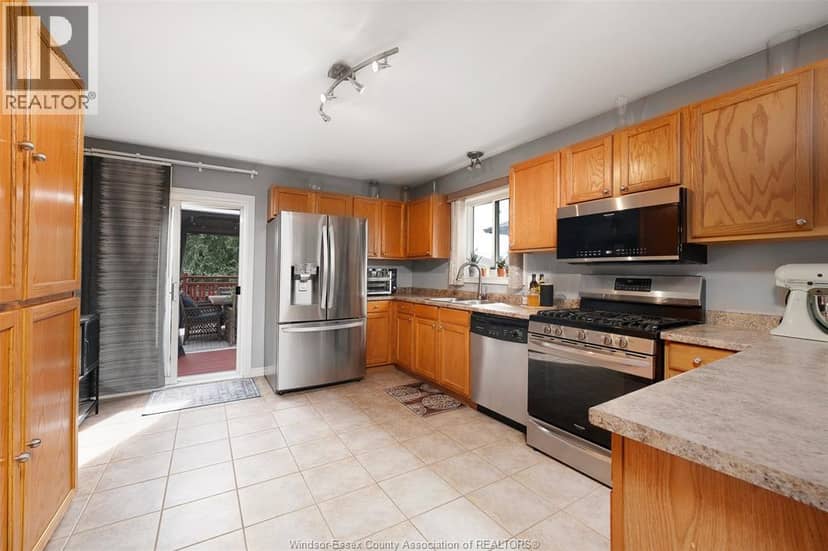 1131 King Louis — photo 27 of 40