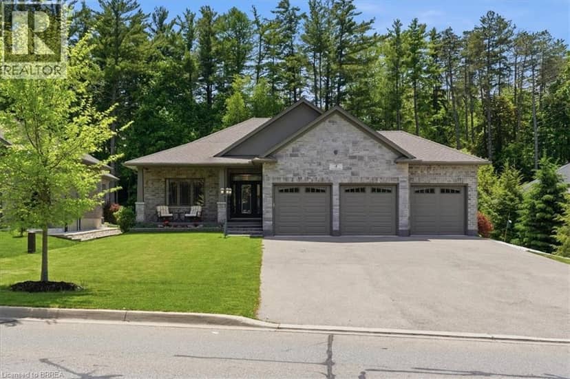 4 LYNNDALE Road — photo 1 of 40
