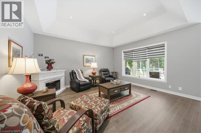 4 LYNNDALE Road — photo 6 of 40
