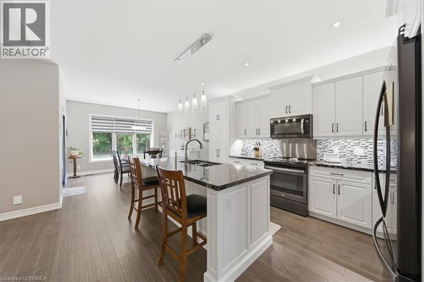 4 LYNNDALE Road — photo 9 of 40
