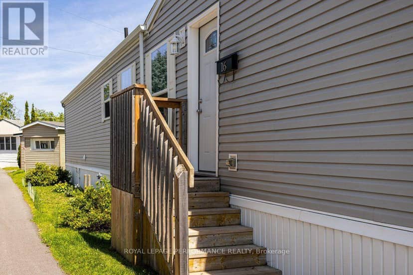 16 Eastgate Avenue — photo 2 of 40