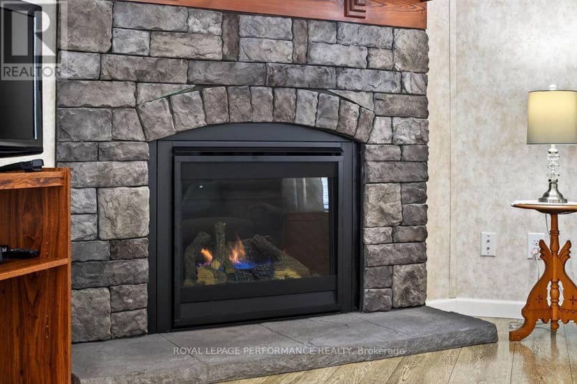 16 Eastgate Avenue — photo 7 of 40