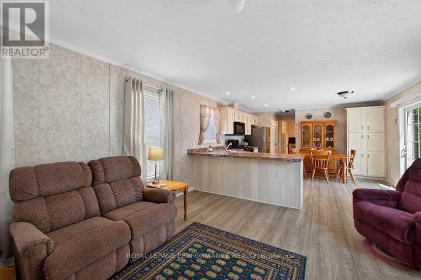 16 Eastgate Avenue — photo 9 of 40