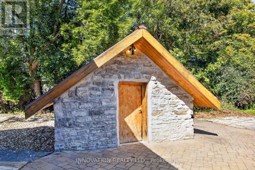 120 Maitland Street — photo 34 of 40