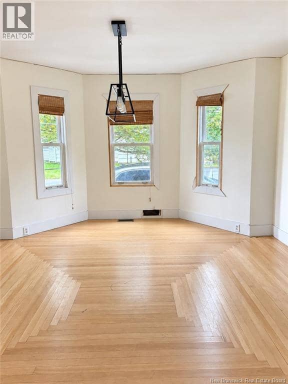 39 Manse Street — photo 4 of 17