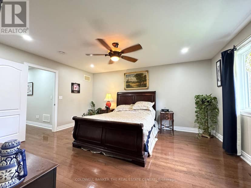 44 Iris Drive — photo 16 of 40