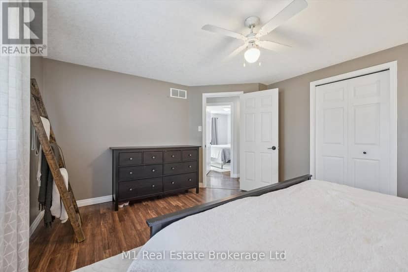 106 Bellamy Crescent — photo 13 of 38