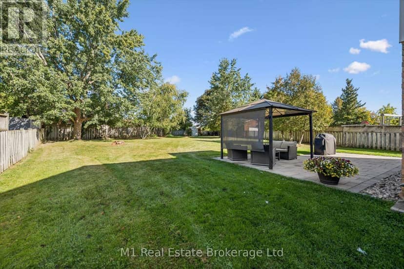 106 Bellamy Crescent — photo 31 of 38