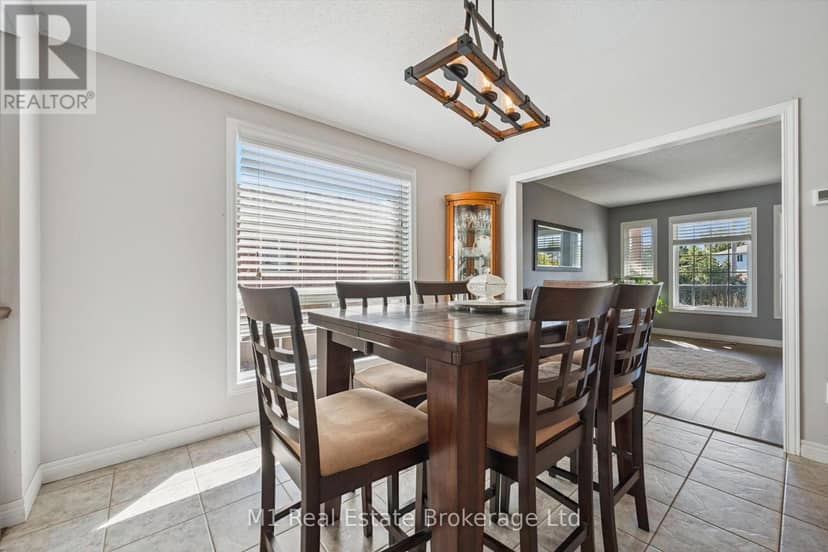 106 Bellamy Crescent — photo 7 of 38