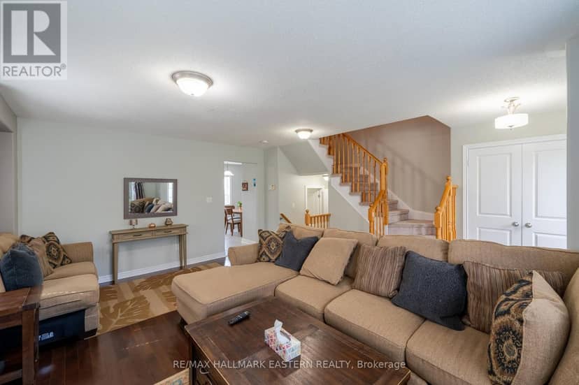 247 Bowen Drive — photo 10 of 40